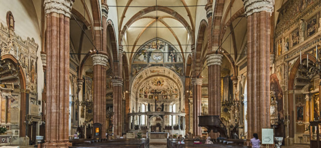 Duomo (Verona) - Interior - central nave Duomo (Verona) - Interior - central nave